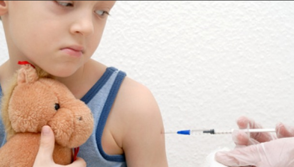 طفل يعاني من نقص حاد في النمو 