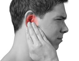 مريض بحاجة عملية في الأذن