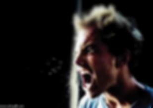 أسرة  تعاني نفسياً ومادياً