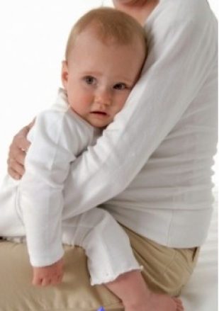 طفل رضيع مصاب بمرض نادر بحاجة الى مساعدة بالعلاج