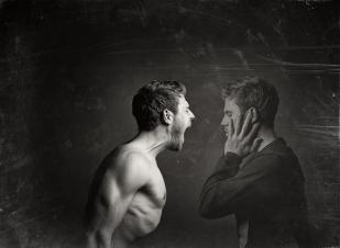 رنا تفقد ابنها بمرضه النفسي 