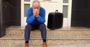 عائلة مهددة بالطرد من المنزل 