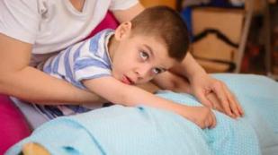 الطفل محمد يحتاج مساعدتكم